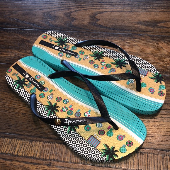 Ipanema Flip Flops - Picture 3 of 12